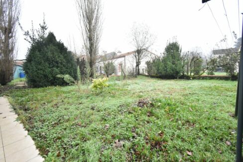 7 pièces 140 m² 750 m² Basse-Goulaine, proche du bourg, maison non mitoyenne, 4 chambres, terrain de 750 m2 (1)